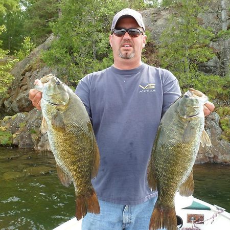 Lake Lauzon Resort Blind River 外观 照片