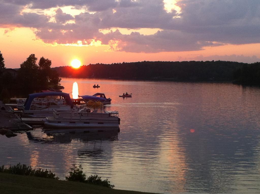 Lake Lauzon Resort Blind River 客房 照片