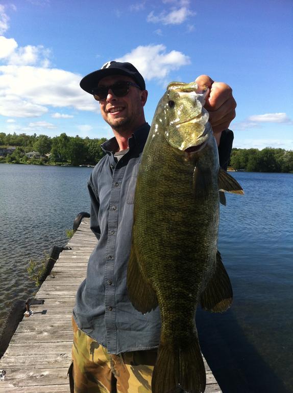 Lake Lauzon Resort Blind River 外观 照片